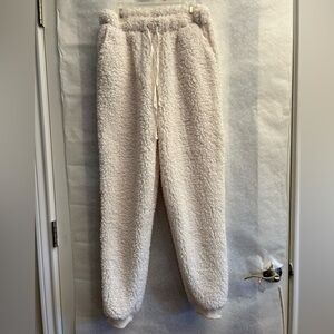 New Look Off-White Faux Sherpa relaxed fit jogger Sz-S. A9